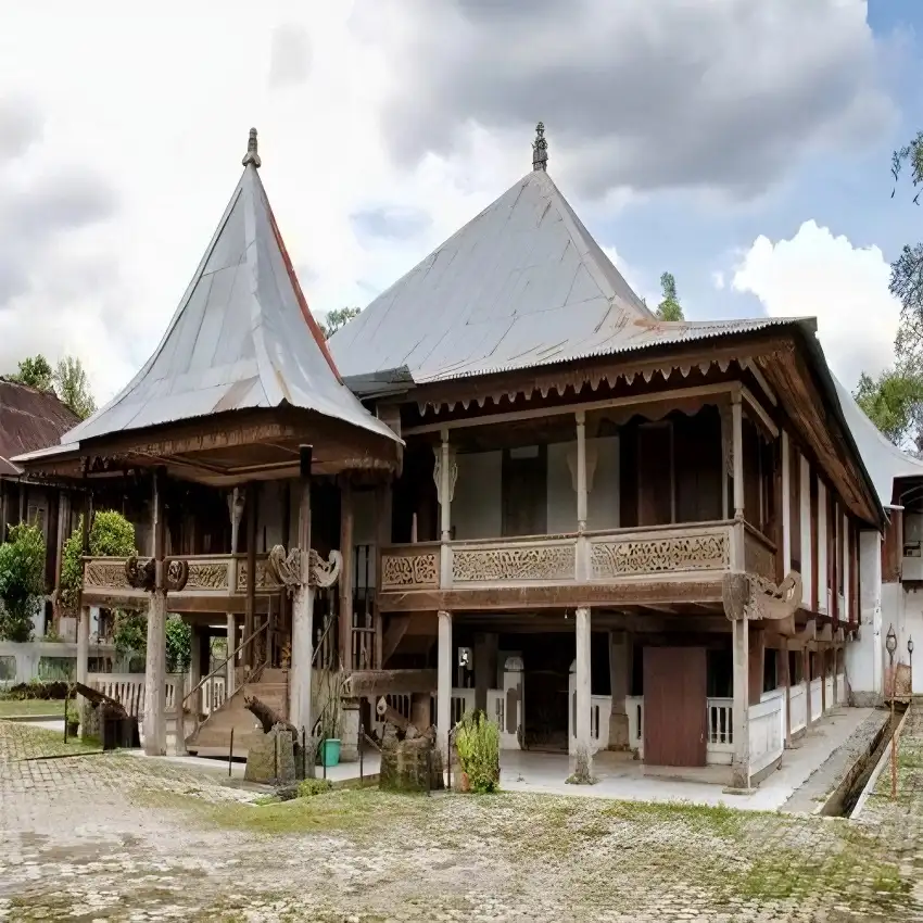 Mengupas Makna dan Fungsi Elemen-Elemen dalam Arsitektur Rumah Adat Lampung